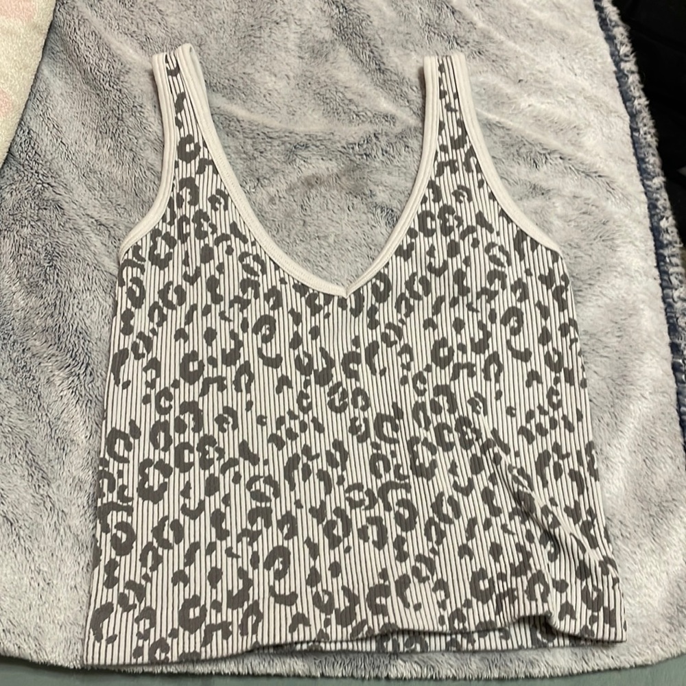 white and gray animal print crop tank top